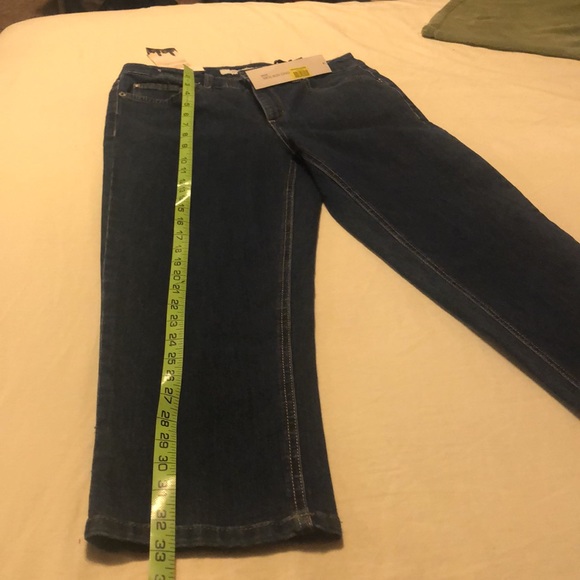 NWT Jones NY Jeans Soho Capri Secret Slimming Features size 8 - Picture 7 of 9